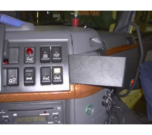 Proclip Volvo FH/FM/NH series 03  Angled mount (extra sterk)