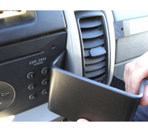 Proclip Nis. Primastar 02/Opel Vivaro/Ren. Trafic Taxameter