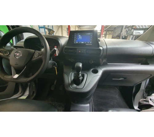 2-DIN frame Citroen Berlingo  Partner  Opel Combo 19- zwart