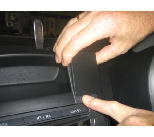 Proclip Citroen C1/Peugeot 107/Toyota Aygo 06-14  Center RHD