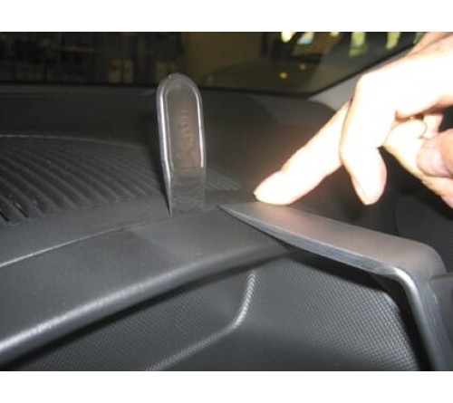 Proclip Citroen C1/Peugeot 107/Toyota Aygo 06-14  Center RHD