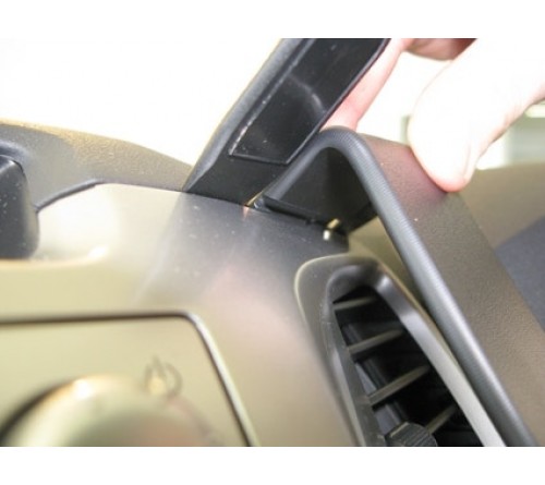 Proclip Toyota HiLux 12-16 Center RHD