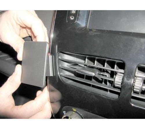 Proclip Renault Clio IV 13-16 Angled RHD