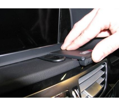 Proclip MB E-Class Sedan/Stationwagon 14- Center mount RHD