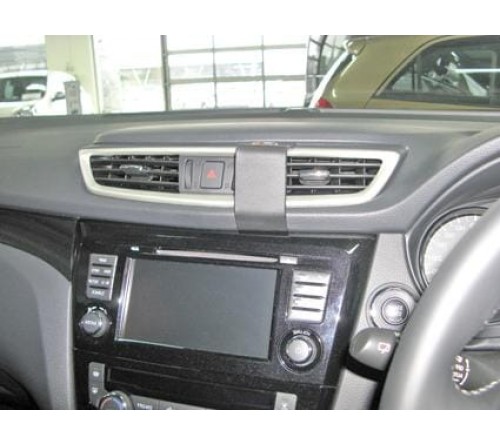Proclip Nissan Qashqai 14-21 Center mount RHD