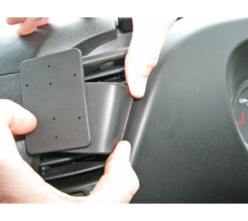 Proclip Iveco Daily 15- Center RHD