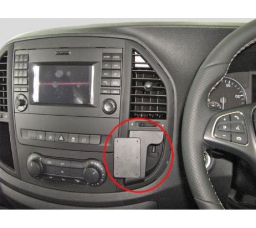 Proclip RHD Mercedes Benz Vito 2015- Center mount