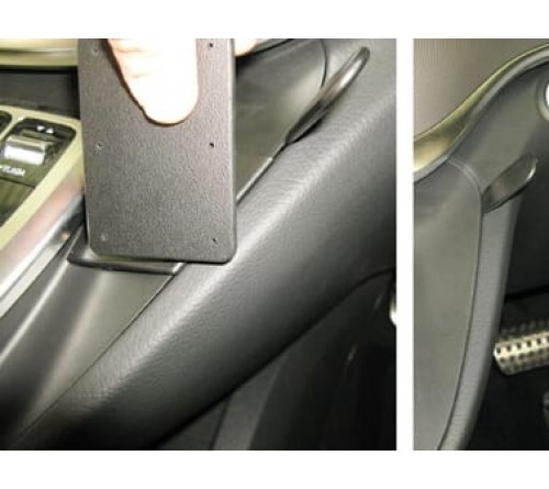 Proclip Mercedes Benz V-Class 16- Center mount RHD