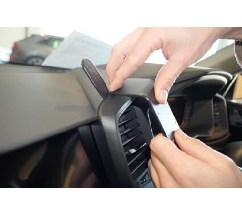 Proclip Audi A1 19- Center mount RHD