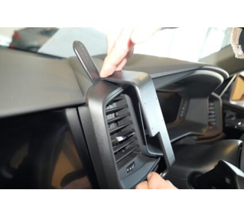 Proclip Audi A1 19- Center mount RHD