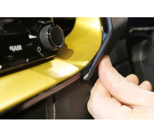 Proclip Kia Ceed 19- ONLY for 8.2+10.2"display- Center RHD