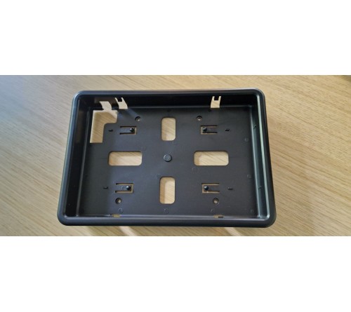 m-use opbouw monitor 9” 2x AV-in 9v/36V 4-pin