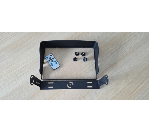 m-use opbouw monitor 9" split screen 4x AV 12/32v