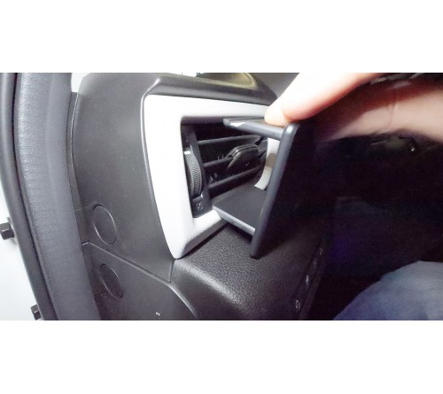 Proclip Suzuki Swift 25- Left mount