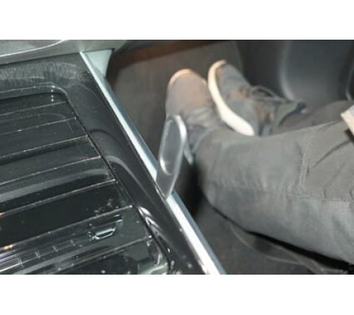 Proclip Mercedes Benz GLB-Class 20- Console mount right side