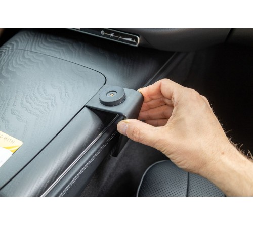 Proclip Mercedes Benz E-class 24- Console mount