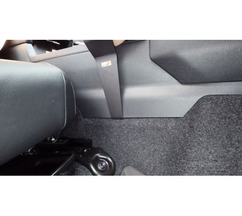 Proclip Toyota HiLux 27- Console mount