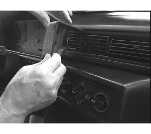 Proclip Volvo 740/940 91-98 Center mount