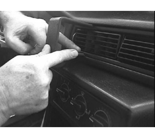 Proclip Volvo 740/940 91-98 Center mount