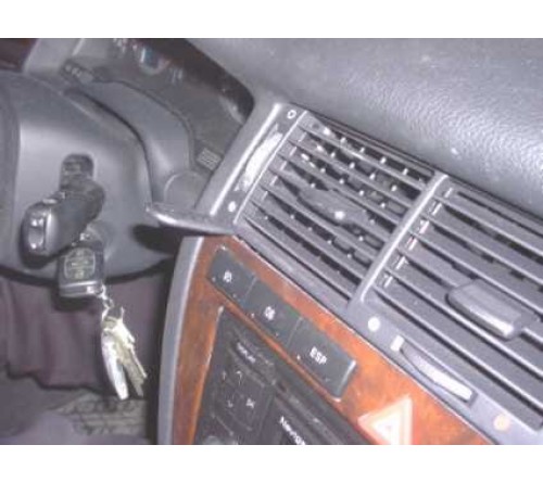 Proclip Audi A8 94-02 Center mount