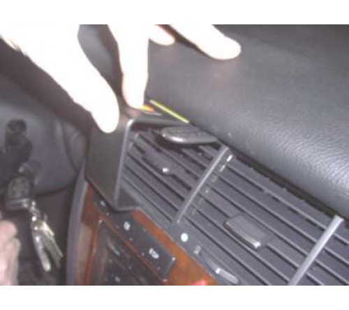 Proclip Audi A8 94-02 Center mount