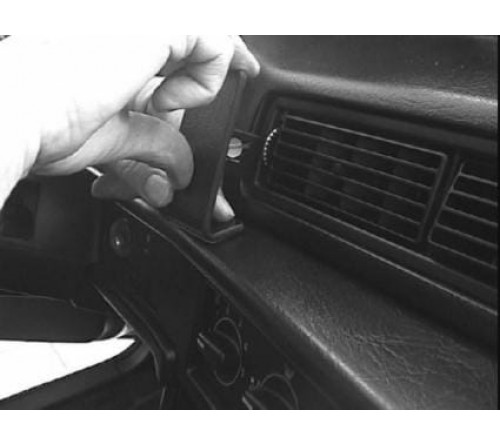 Proclip Volvo 740-940  91-98 Center mount