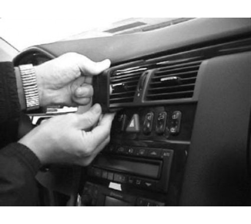 Proclip Mercedes Benz E-serie 95-01 Center mount