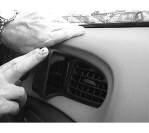 Proclip Hyundai Elantra 96-00 Center mount