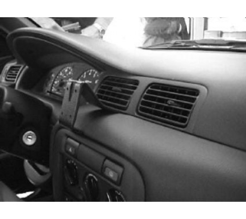 Proclip Nissan Sentra 95-99/200 SX 95-99 Center mount