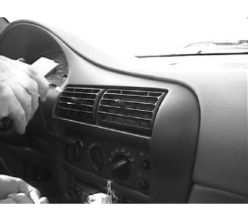 Proclip Chevrolet Cavalier 95-05 Center mount