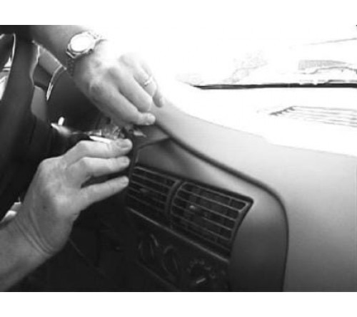 Proclip Chevrolet Cavalier 95-05 Center mount