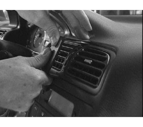 Proclip Peugeot 406 96-03 Center mount