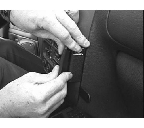 Proclip Peugeot 106 96-02 Angled mount