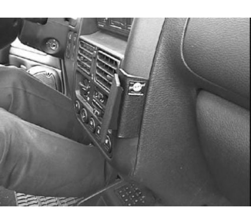 Proclip Peugeot 106 96-02 Angled mount