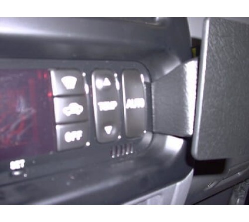 Proclip Mitsubishi L 200 97-05 Angled mount