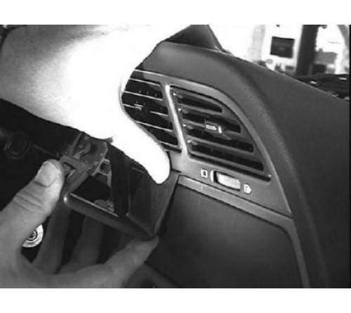 Proclip Peugeot 306 93-02 Center mount