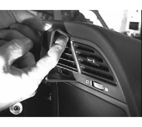 Proclip Peugeot 306 93-02 Center mount