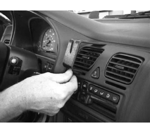 Proclip Subaru Legacy/Outback 95-99 USA Center mount