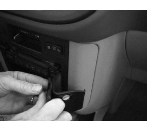 Proclip Toyota Sienna 98-00 Angled mount