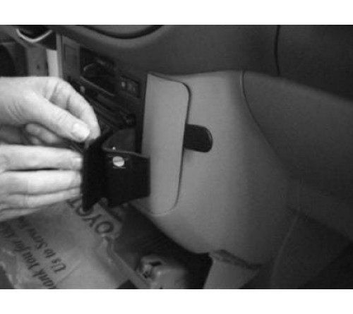 Proclip Toyota Sienna 98-00 Angled mount