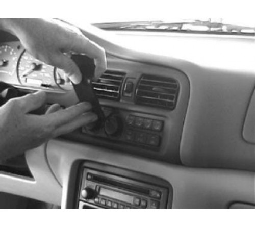 Proclip Mazda 626 98-02 Center mount