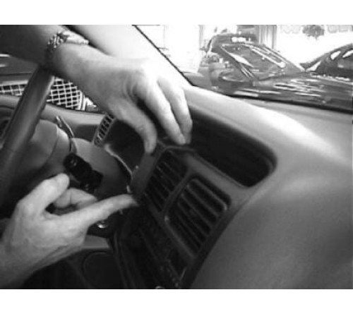 Proclip Suzuki (Grand) Vitara 98-04 Center mount