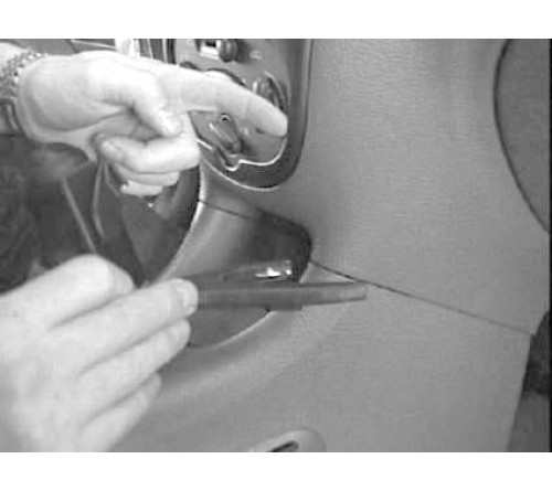 Proclip Peugeot 206 99-08 Angled mount