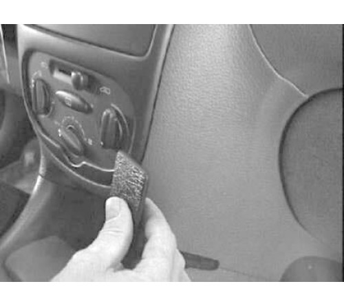 Proclip Peugeot 206 99-08 Angled mount