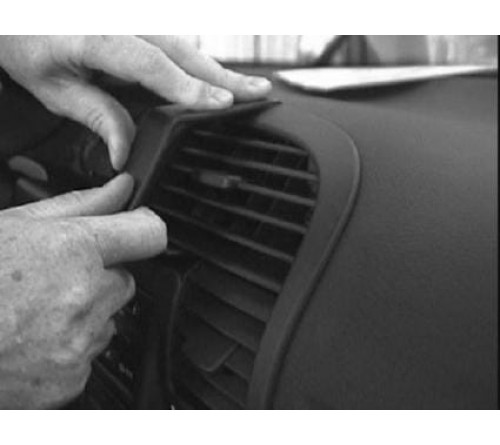 Proclip Opel Zafira 99-04 Center mount