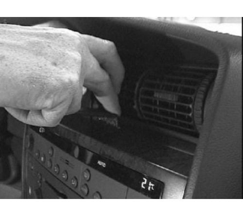 Proclip Opel Omega 00-05 Center mount