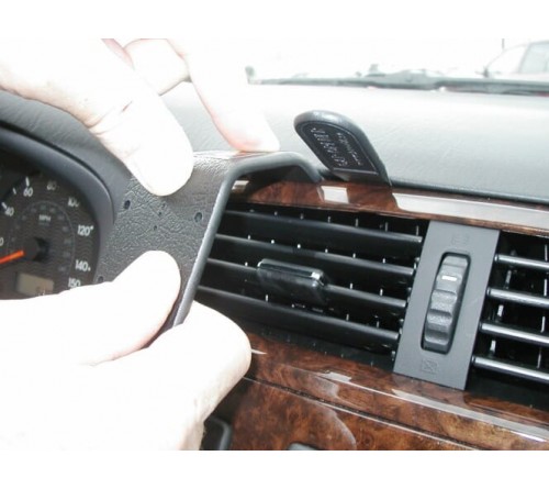 Proclip Hyundai XG30 98-05 Center mount