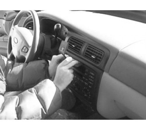 Proclip Ford Taurus 00-07 Center mount