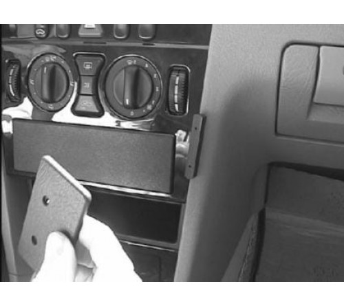Proclip Mercedes Benz C serie 93-99 Angled mount