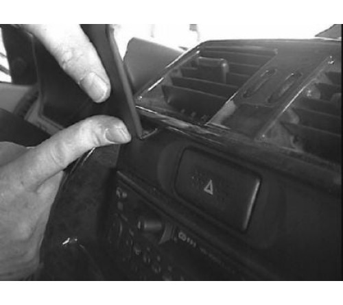 Proclip Nissan Terrano 00-06 Center mount